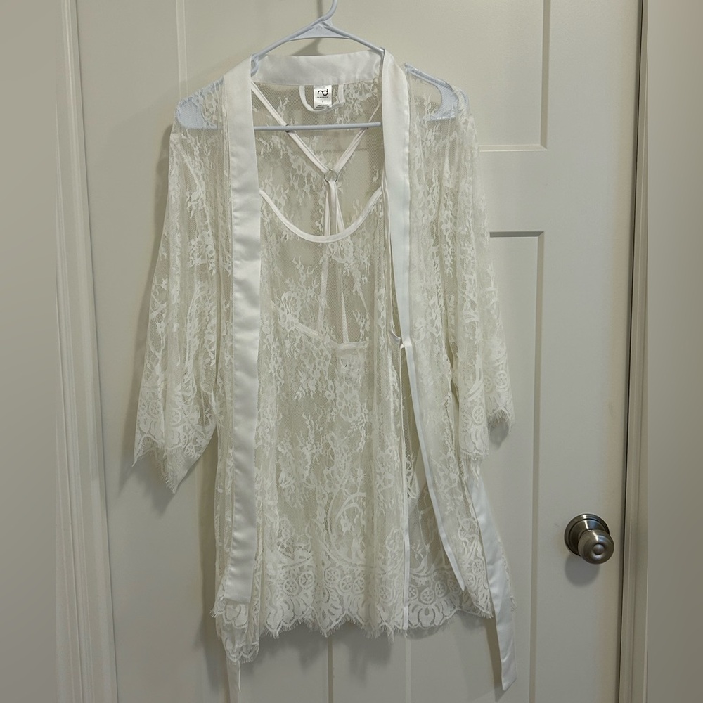 NWOT white lace lingerie set (robe and nightgown)